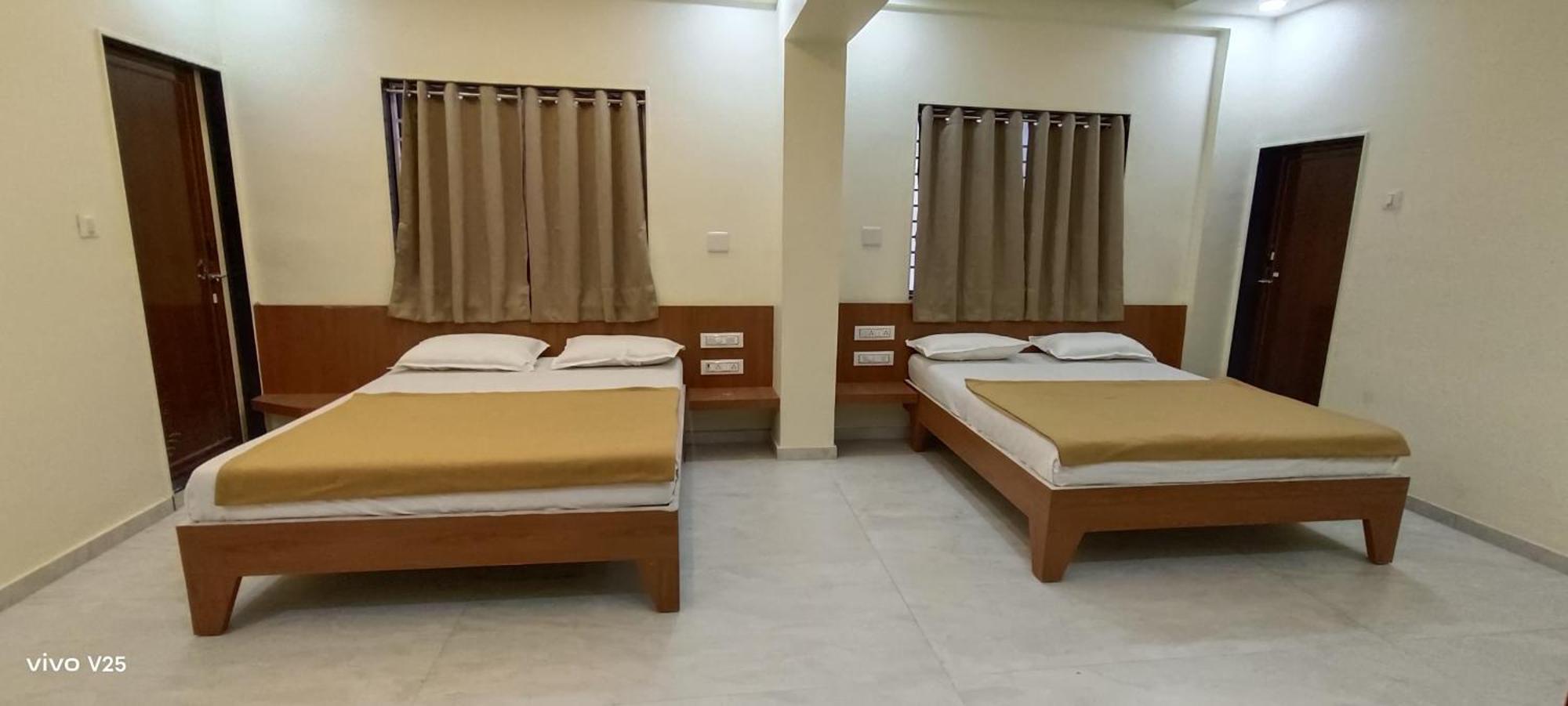 Hotel Tulsi Somnāth Buitenkant foto